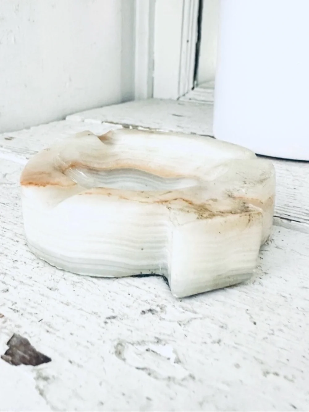 Vintage White Onyx Stone or Alabaster Ashtray Spade-Shaped Playing Card Decor